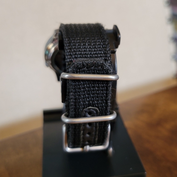 Seiko 5 Automatic 21 Jewels Analog Day/Date Field Watch - 7S26-02J0 - Picture 5 of 8